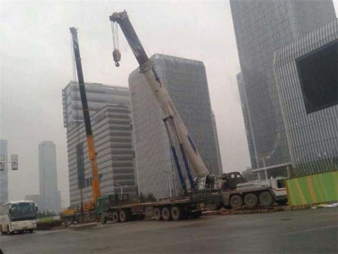 漯河市“自动找平”—— 吊车的 “平地神器” 技术